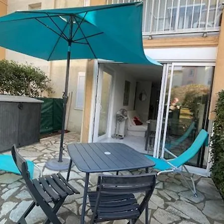 Agreable T2 Rdc Avec Parking Et Piscine Au Cap D'agde - Fr-1-749-82 Agde