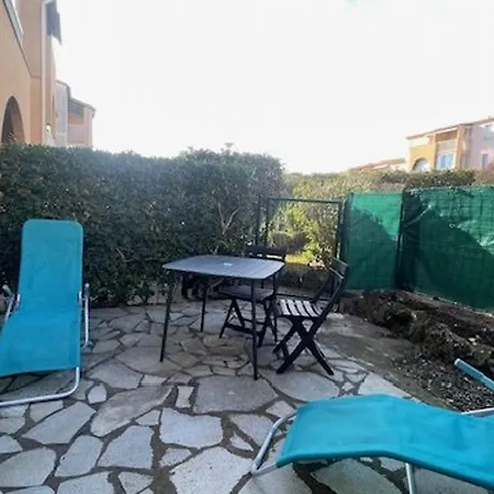 Agreable T2 Rdc Avec Parking Et Piscine Au Cap D'agde - Fr-1-749-82 Apartman